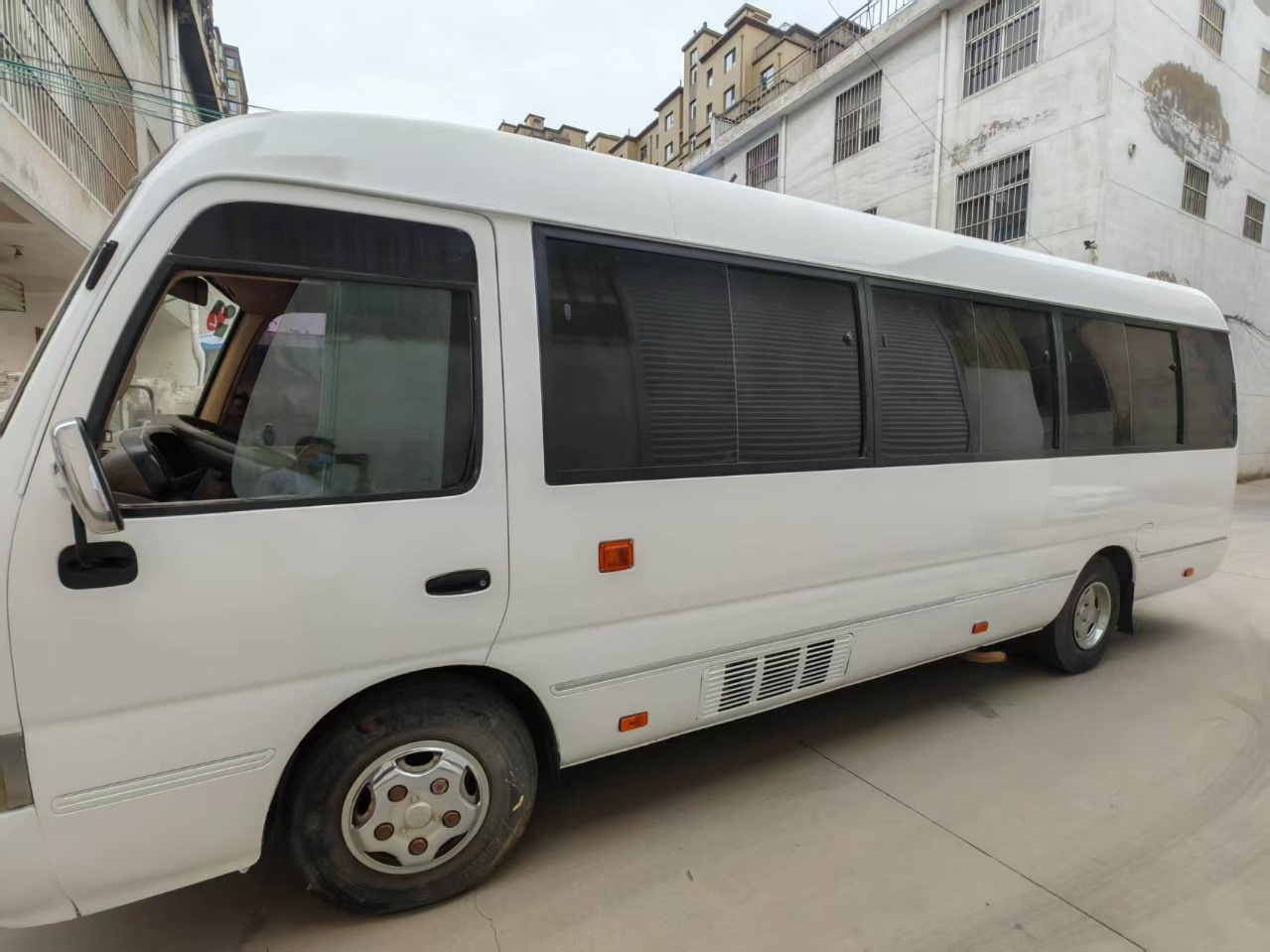 TOYOTA Mini Bus Low Mileage - Туристический автобус: фото 4 TOYOTA Mini Bus Low Mileage - Туристический автобус: фото 4