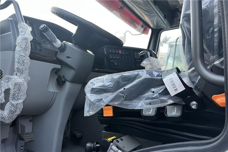 SINOTRUK Howo Truck Price - 400hp 10 Wheeler for Sale In Cameroon - Тягач: фото 3 SINOTRUK Howo Truck Price - 400hp 10 Wheeler for Sale In Cameroon - Тягач: фото 3