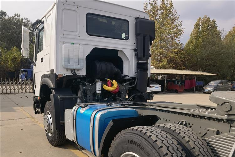 SINOTRUK Used Howo 380HP Truck Tractor for Sale In Senegal - Тягач: фото 4 SINOTRUK Used Howo 380HP Truck Tractor for Sale In Senegal - Тягач: фото 4