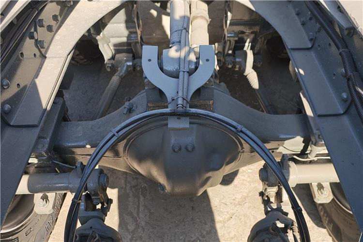 Sinotruk Used Hohan Truck Tractor 10 Wheeler for Sale In Burkina Faso - Тягач: фото 4 Sinotruk Used Hohan Truck Tractor 10 Wheeler for Sale In Burkina Faso - Тягач: фото 4