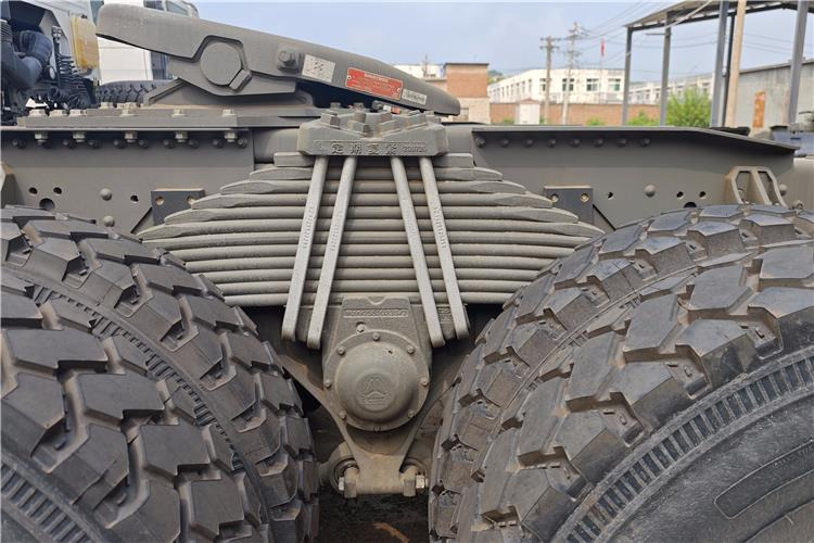 Sinotruk Used Howo 400 HP Truck Head for Sale In Congo - Тягач: фото 4 Sinotruk Used Howo 400 HP Truck Head for Sale In Congo - Тягач: фото 4