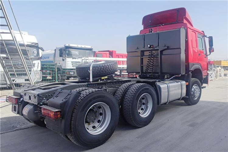 Sinotruk Howo 380hp 6x4 truck tractor for sale in Congo - Тягач: фото 2 Sinotruk Howo 380hp 6x4 truck tractor for sale in Congo - Тягач: фото 2