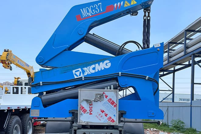 XCMG 37 Ton Side Lifter Truck for Sale in Angola - Грузовик-контейнеровоз/ Сменный кузов: фото 3 XCMG 37 Ton Side Lifter Truck for Sale in Angola - Грузовик-контейнеровоз/ Сменный кузов: фото 3