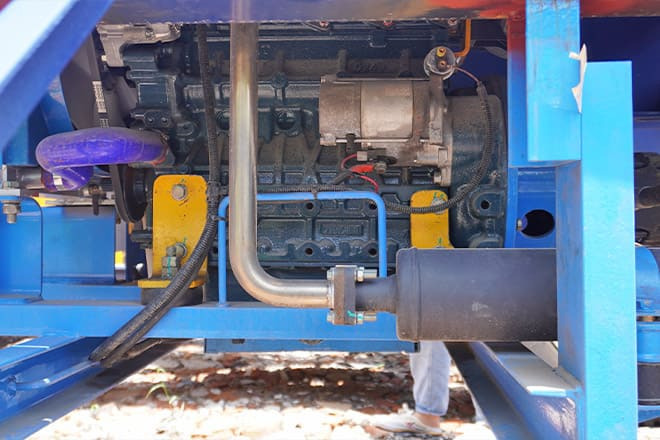 XCMG 37 Ton Side Lifter Truck for Sale in Angola - Грузовик-контейнеровоз/ Сменный кузов: фото 4 XCMG 37 Ton Side Lifter Truck for Sale in Angola - Грузовик-контейнеровоз/ Сменный кузов: фото 4