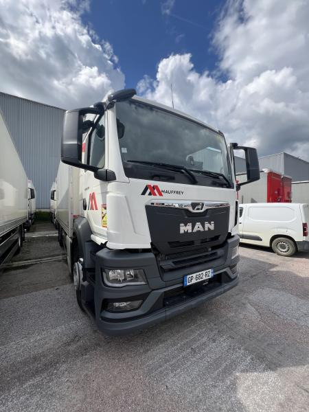 MAN TGS 18.360 - Грузовик с закрытым кузовом: фото 1 MAN TGS 18.360 - Грузовик с закрытым кузовом: фото 1