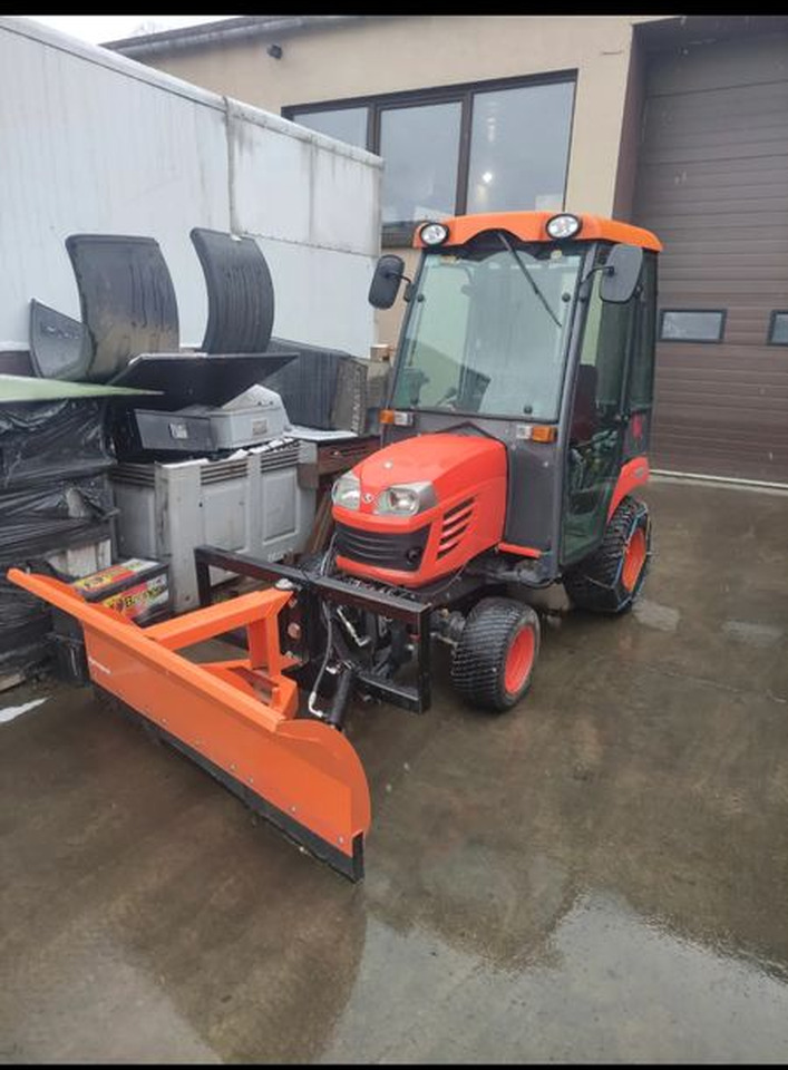 Kubota BX350 4x4 Traktorek komunalny kosiarka pług piaskarka pełen osprzęt - Коммунальный трактор: фото 5 Kubota BX350 4x4 Traktorek komunalny kosiarka pług piaskarka pełen osprzęt - Коммунальный трактор: фото 5