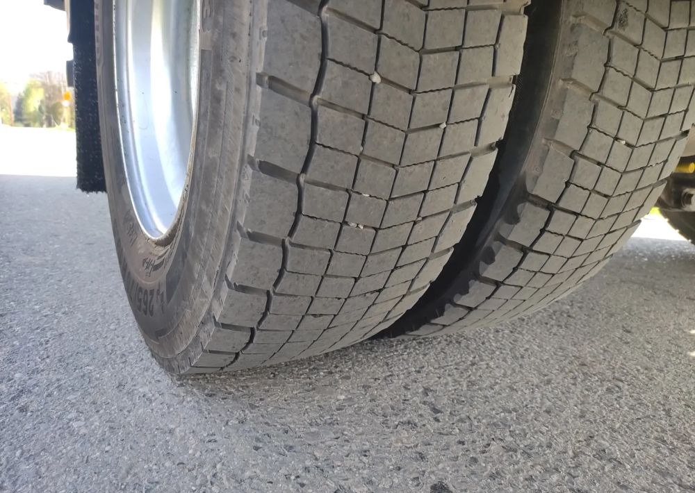 Грузовик с закрытым кузовом Volvo FL 12.240 klima blokada kontener 18 pal kurierka: фото 9