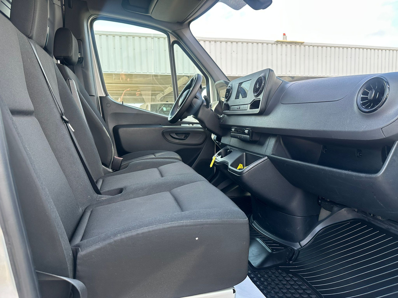 MERCEDES-BENZ Sprinter - Цельнометаллический фургон: фото 4 MERCEDES-BENZ Sprinter - Цельнометаллический фургон: фото 4