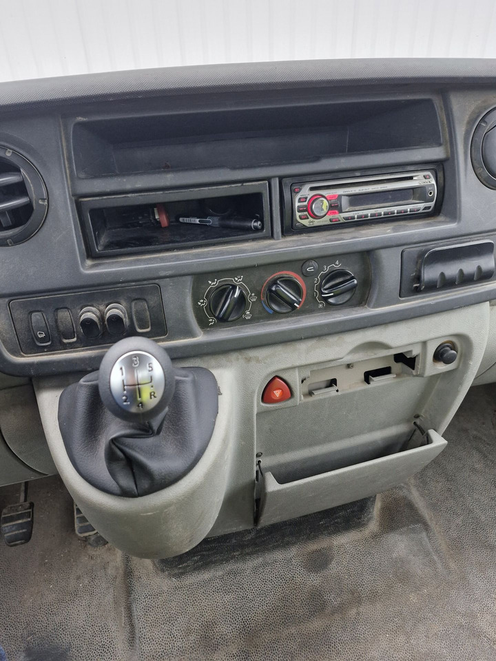 Renault Mascott  3.5T- (Disponible à compter du 24/11/2025) 3 places avec benne basculante hydraulique. BEG. Vendu sans CT. Véhicule roulant. Entretien régulier. Arrêté début 2025 pour souci passage d - Малотоннажный самосвал: фото 5 Renault Mascott  3.5T- (Disponible à compter du 24/11/2025) 3 places avec benne basculante hydraulique. BEG. Vendu sans CT. Véhicule roulant. Entretien régulier. Arrêté début 2025 pour souci passage d - Малотоннажный самосвал: фото 5