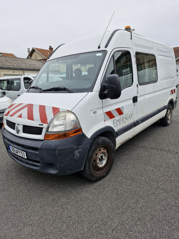 Renault Master 189APY51 7 places de 2005. 68 226 Km. Cabine repliable. Entretien régulier. Compte rendus des derniers Contrôle technique en pièces jointe avec Carte grise + historique entretien. - Грузопассажирский фургон: фото 3 Renault Master 189APY51 7 places de 2005. 68 226 Km. Cabine repliable. Entretien régulier. Compte rendus des derniers Contrôle technique en pièces jointe avec Carte grise + historique entretien. - Грузопассажирский фургон: фото 3