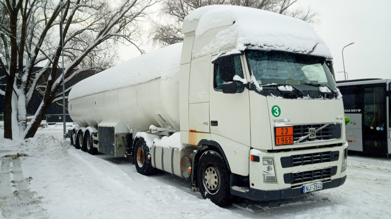 LPG ADR unit for sale. VOLVO truck FH sold together with semi-trailer gas tanke - Тягач: фото 1 LPG ADR unit for sale. VOLVO truck FH sold together with semi-trailer gas tanke - Тягач: фото 1