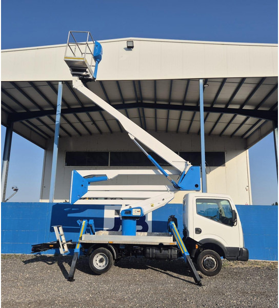 Usado SOCAGE DA320 sobre NISSAN CABSTAR 35.12 - Подъёмник: фото 3 Usado SOCAGE DA320 sobre NISSAN CABSTAR 35.12 - Подъёмник: фото 3