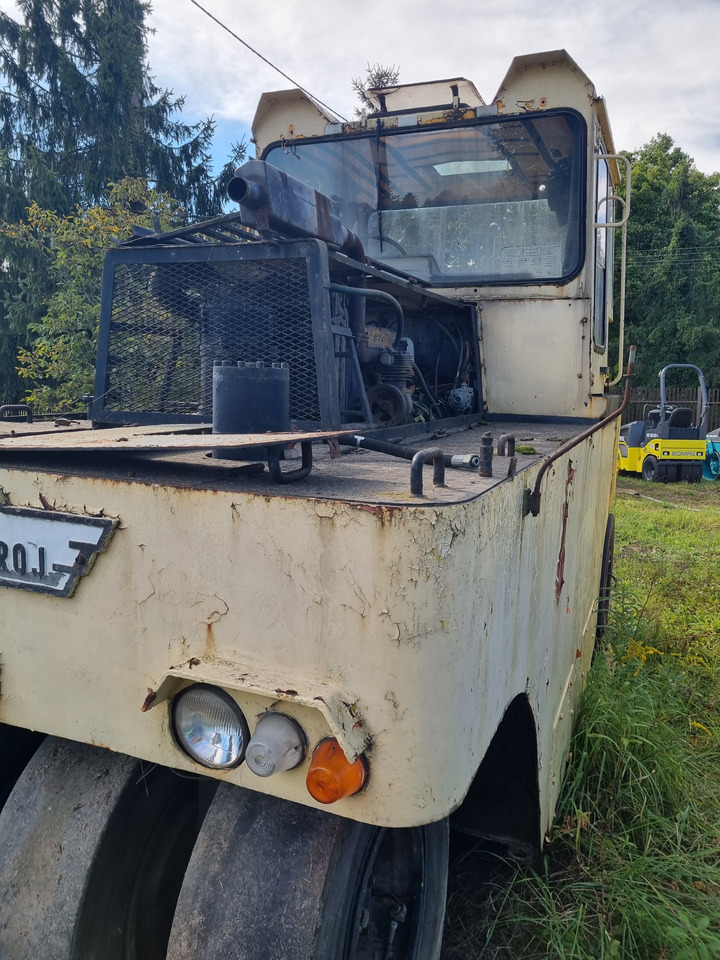 Stavostroj GRW 101 - Пневмоколесный каток: фото 2 Stavostroj GRW 101 - Пневмоколесный каток: фото 2