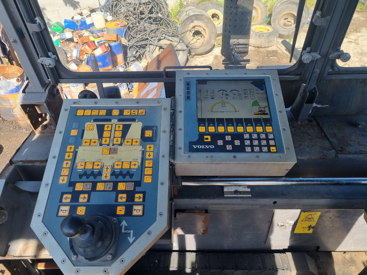 VOLVO TITAN 6870 - Асфальтоукладчик: фото 5 VOLVO TITAN 6870 - Асфальтоукладчик: фото 5