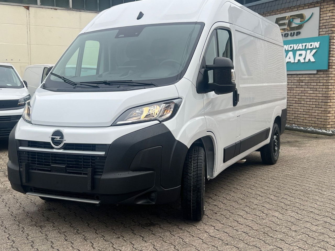 Opel Movano L2H2 140 Kasten Rückfahrkam Allwetter+ - Цельнометаллический фургон: фото 1 Opel Movano L2H2 140 Kasten Rückfahrkam Allwetter+ - Цельнометаллический фургон: фото 1
