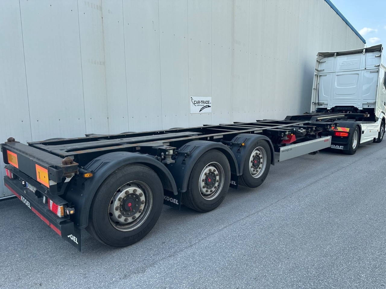Kögel SN 24 LIFT SAF 2x20 1x30 1x40 6STK - Полуприцеп-контейнеровоз/ Сменный кузов: фото 3 Kögel SN 24 LIFT SAF 2x20 1x30 1x40 6STK - Полуприцеп-контейнеровоз/ Сменный кузов: фото 3