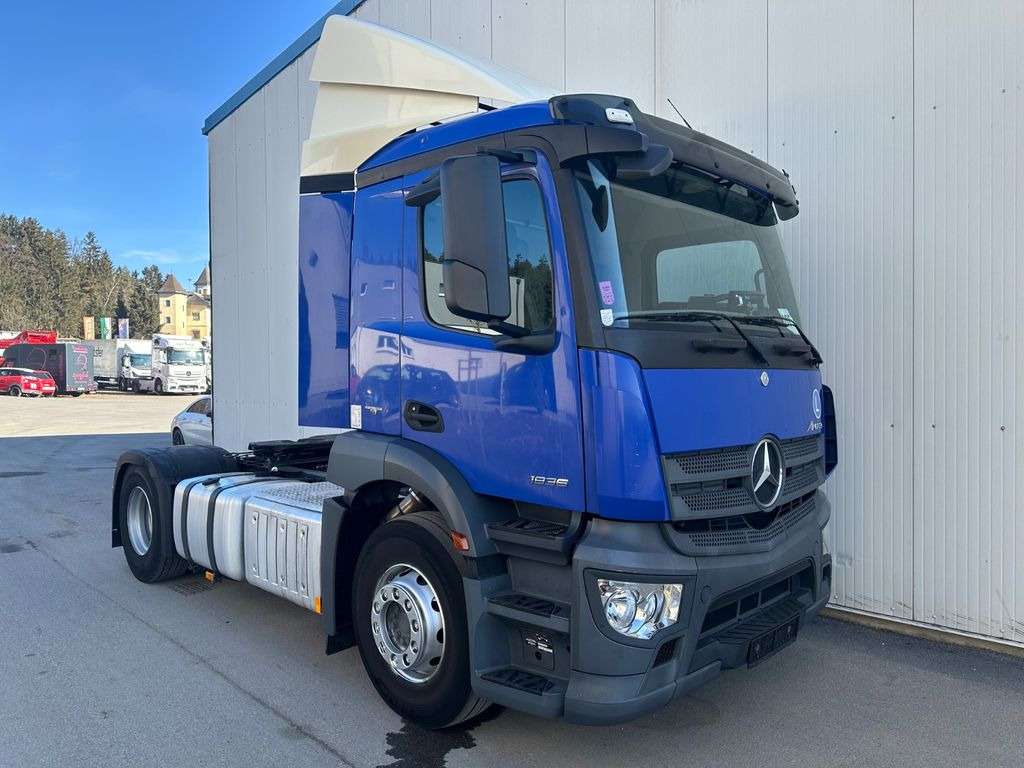 Mercedes-Benz Antos 1836 Mercedes-Benz Antos 1836 - Тягач: фото 2 Mercedes-Benz Antos 1836 Mercedes-Benz Antos 1836 - Тягач: фото 2