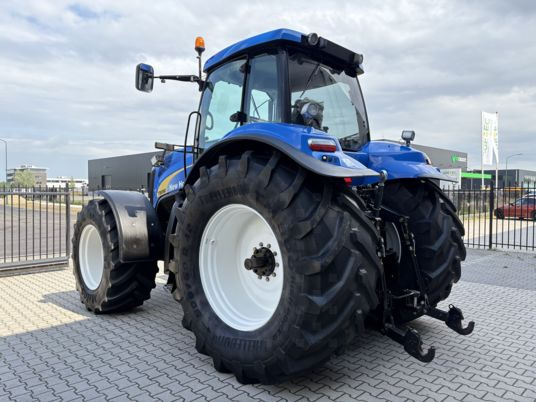 New Holland T8050 - Трактор: фото 5 New Holland T8050 - Трактор: фото 5