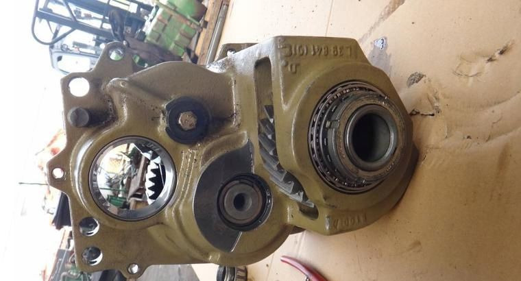 JOHN DEERE OBUDOWA DEKIEL L38841 - Трансмиссия для Сельскохозяйственной техники: фото 1 JOHN DEERE OBUDOWA DEKIEL L38841 - Трансмиссия для Сельскохозяйственной техники: фото 1