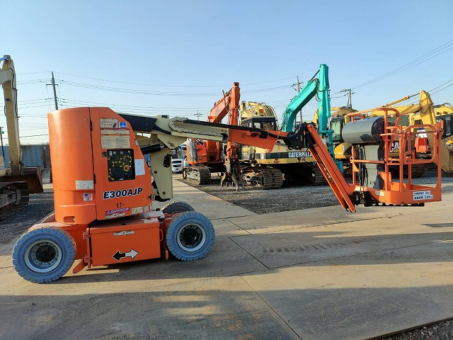 JLG E300AJP - Другая техника: фото 4 JLG E300AJP - Другая техника: фото 4