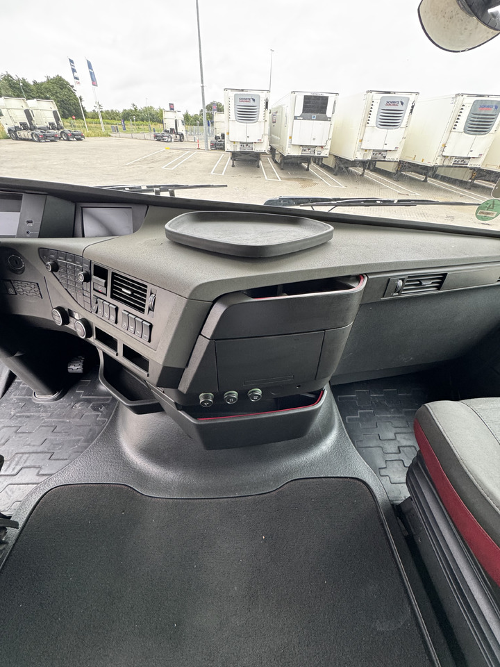 VOLVO DIESEL/LNG - Тягач: фото 2 VOLVO DIESEL/LNG - Тягач: фото 2