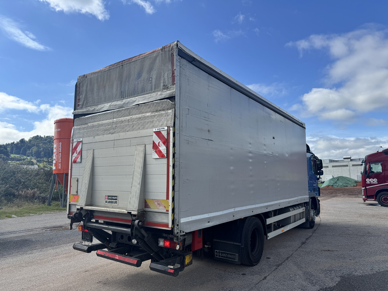 MERCEDES-BENZ Actros 1836 4x2 Blache-Hebebühne - Тентованный грузовик: фото 5 MERCEDES-BENZ Actros 1836 4x2 Blache-Hebebühne - Тентованный грузовик: фото 5
