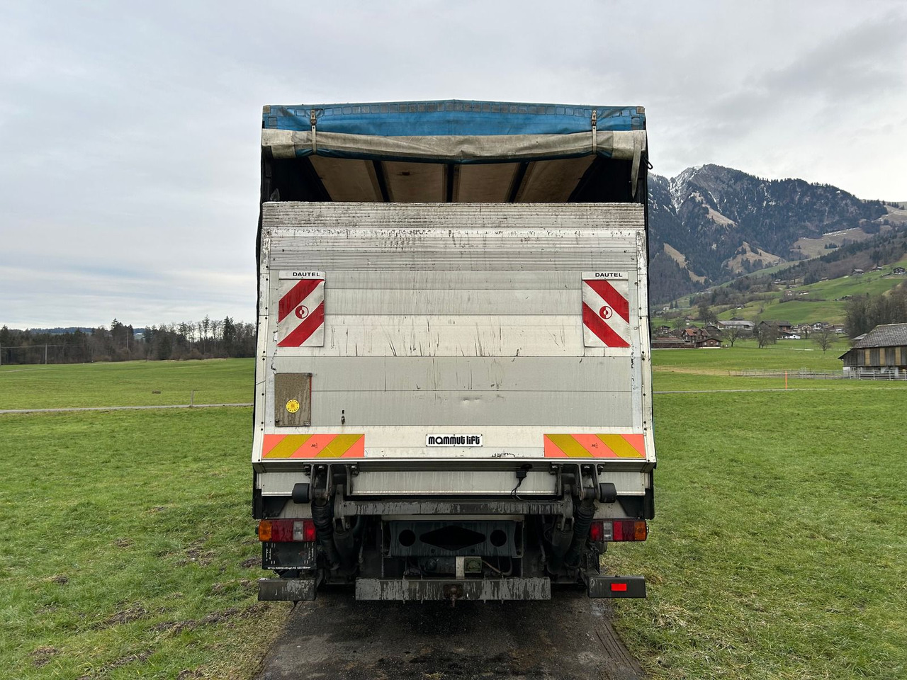 MERCEDES-BENZ Atego 818 - Тентованный грузовик: фото 4 MERCEDES-BENZ Atego 818 - Тентованный грузовик: фото 4