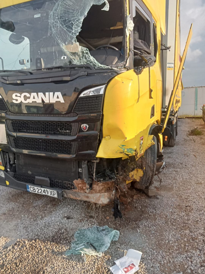 SCANIA R460 SUPER, Location: Villareal, Spain - Тягач: фото 4 SCANIA R460 SUPER, Location: Villareal, Spain - Тягач: фото 4