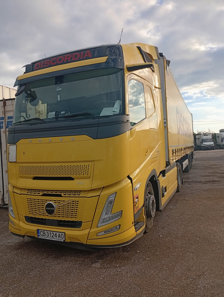 VOLVO FH 460 Aero, Damaged, Located in Bari,Italy - Тягач: фото 2 VOLVO FH 460 Aero, Damaged, Located in Bari,Italy - Тягач: фото 2