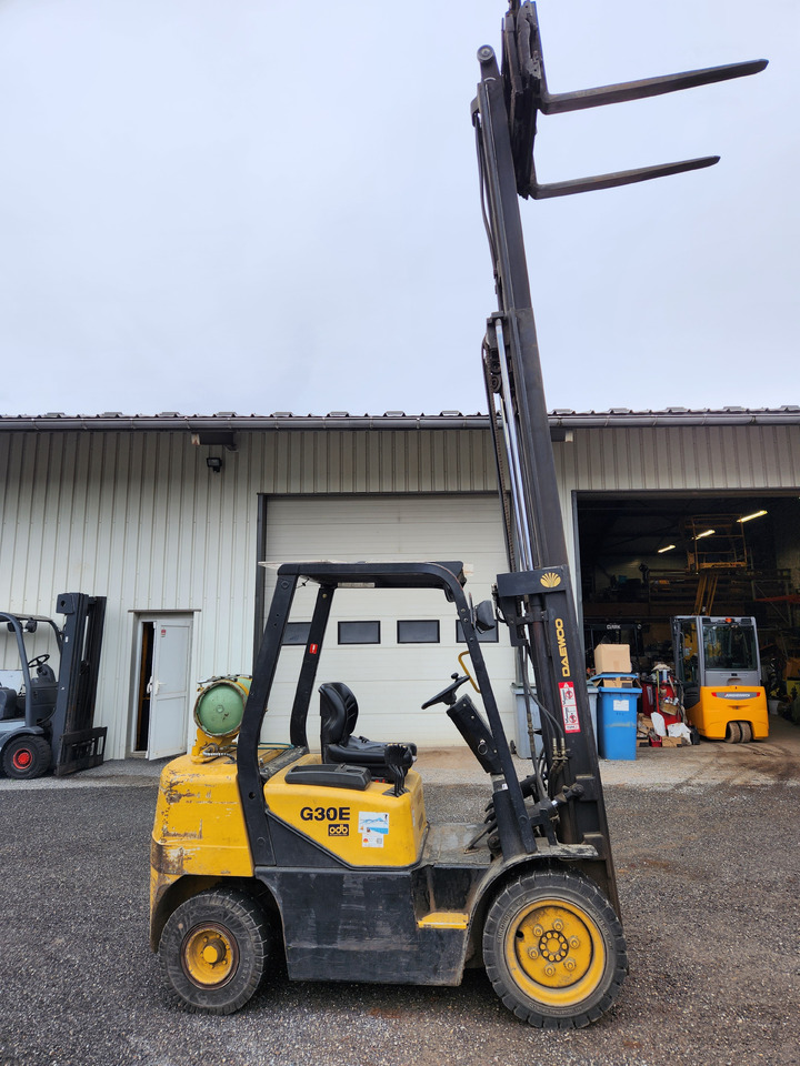 DAEWOO G30E-3 - Газовый погрузчик: фото 3 DAEWOO G30E-3 - Газовый погрузчик: фото 3