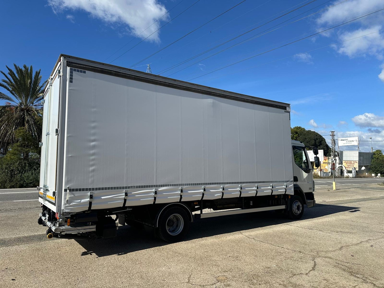 DAF LF 45.250 - Тентованный грузовик: фото 3 DAF LF 45.250 - Тентованный грузовик: фото 3