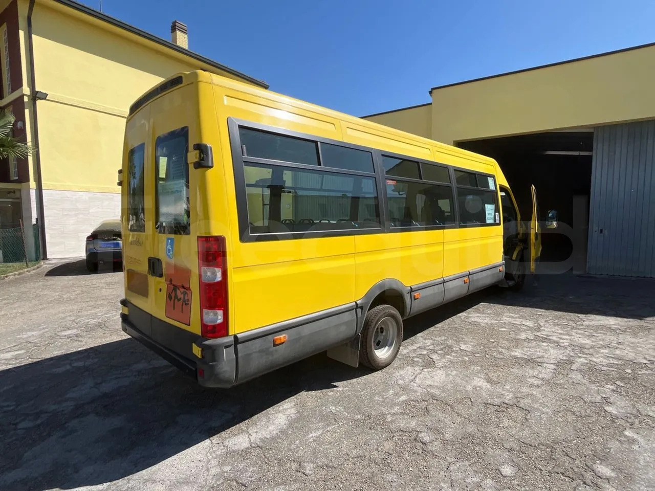 Школьный автобус Iveco Daily: фото 8