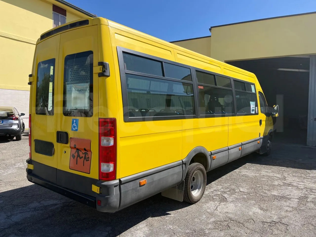 Школьный автобус Iveco Daily: фото 9