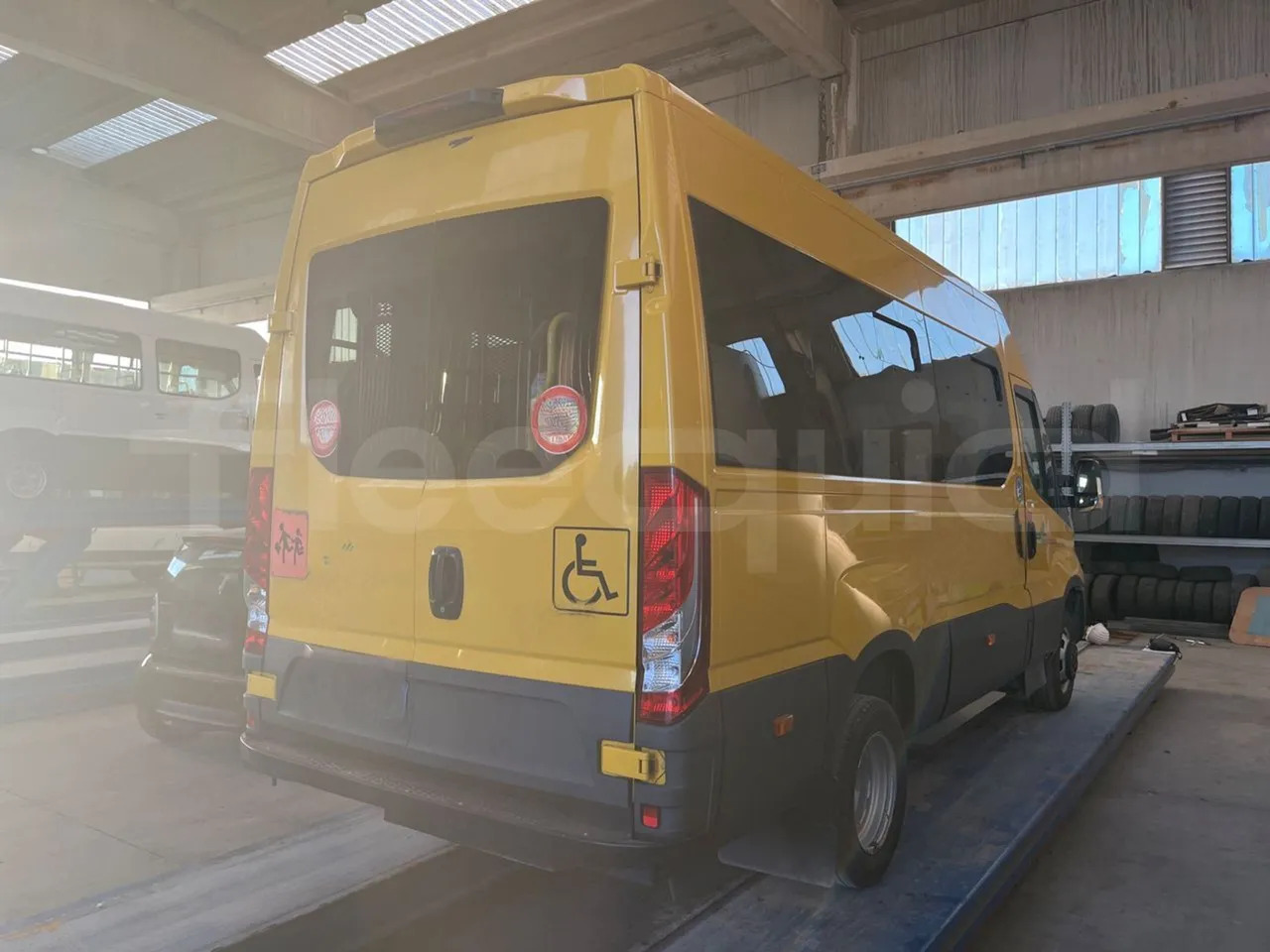 Школьный автобус Iveco Daily: фото 9