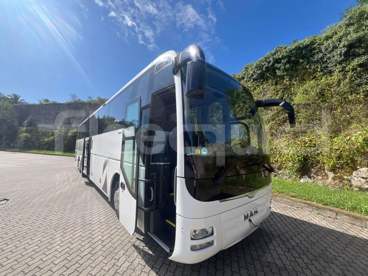 Man Lion's Coach - Туристический автобус: фото 1 Man Lion's Coach - Туристический автобус: фото 1
