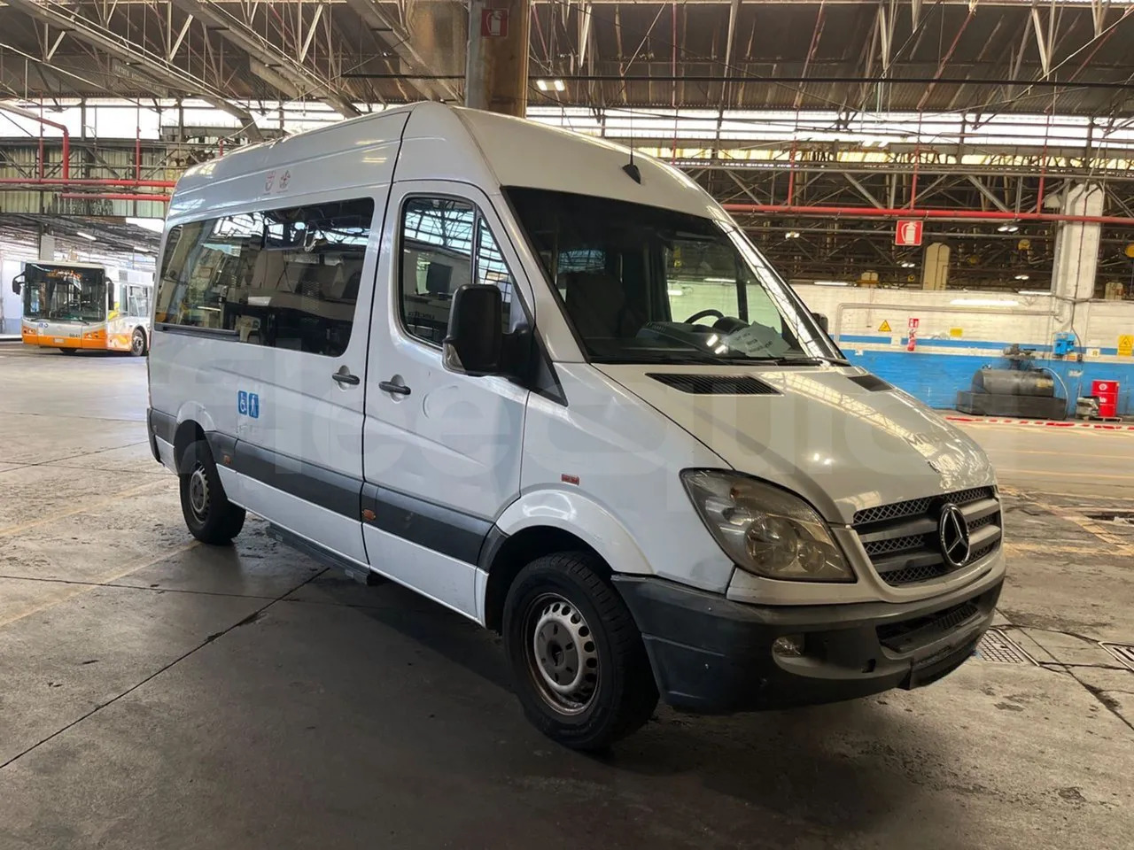 Mercedes-Benz Sprinter - Пригородный автобус: фото 1 Mercedes-Benz Sprinter - Пригородный автобус: фото 1