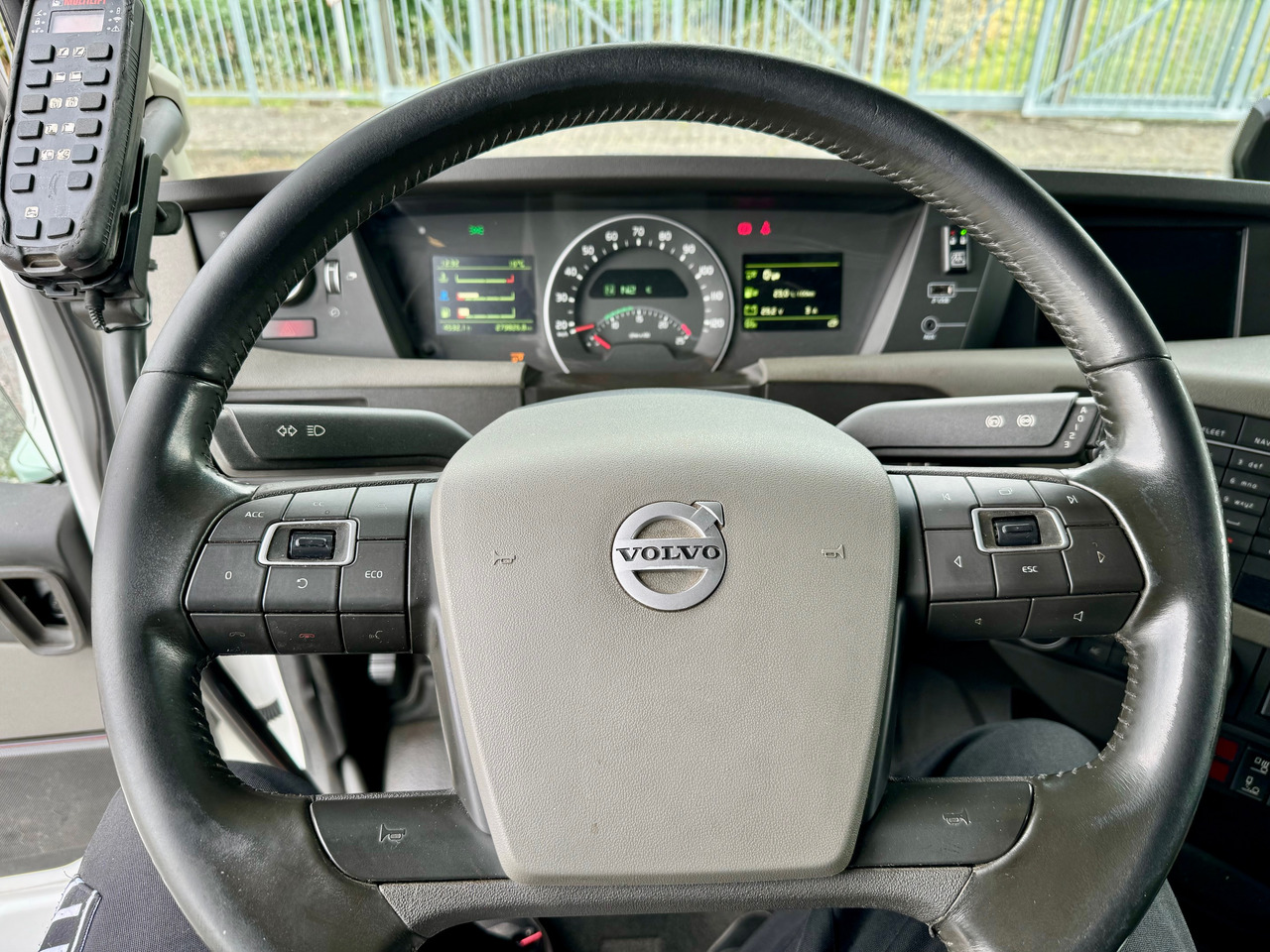 VOLVO Fh-13-540 6x4R в лизинг VOLVO Fh-13-540 6x4R: фото 8 VOLVO Fh-13-540 6x4R в лизинг VOLVO Fh-13-540 6x4R: фото 8