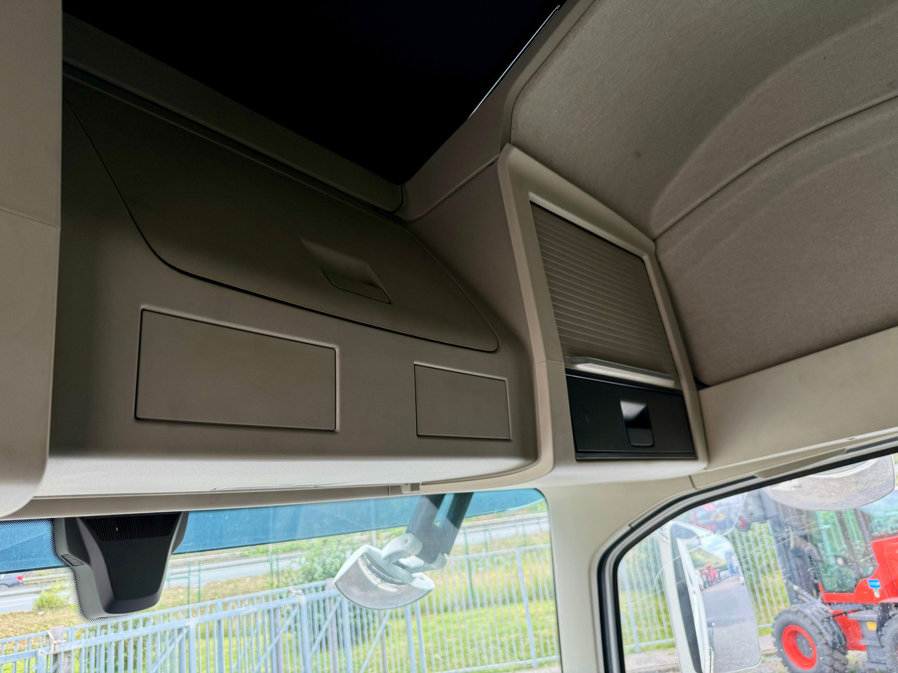 VOLVO Fh-13-540 6x4R в лизинг VOLVO Fh-13-540 6x4R: фото 10 VOLVO Fh-13-540 6x4R в лизинг VOLVO Fh-13-540 6x4R: фото 10