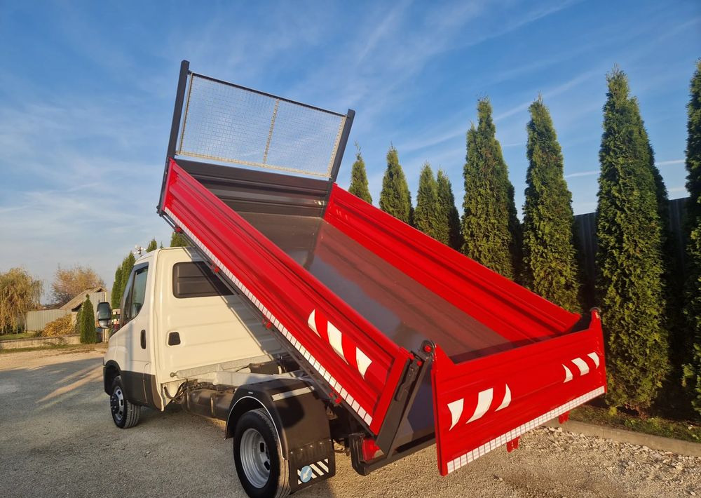 Iveco 35c15 3.0 - Малотоннажный самосвал: фото 3 Iveco 35c15 3.0 - Малотоннажный самосвал: фото 3