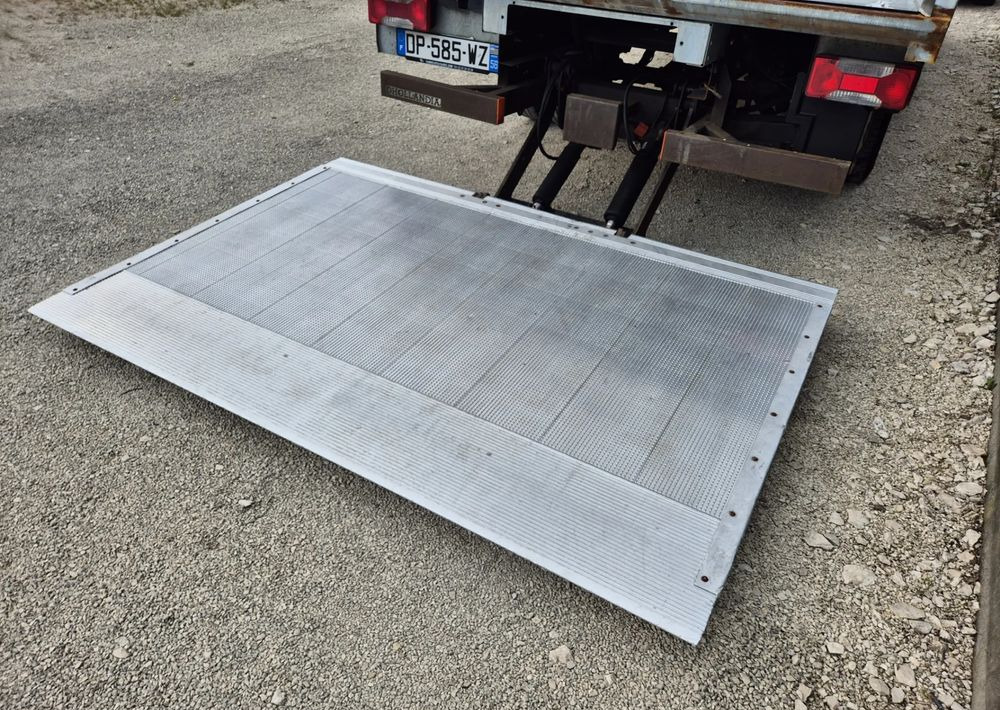 Winda Dhollandia 750kg Iveco , 2015 rok ,stan bdb! - Гидроборт: фото 3 Winda Dhollandia 750kg Iveco , 2015 rok ,stan bdb! - Гидроборт: фото 3