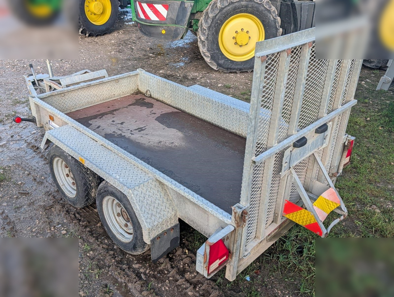 2015 INDESPENSION - Прицеп для спецтехники: фото 1 2015 INDESPENSION - Прицеп для спецтехники: фото 1