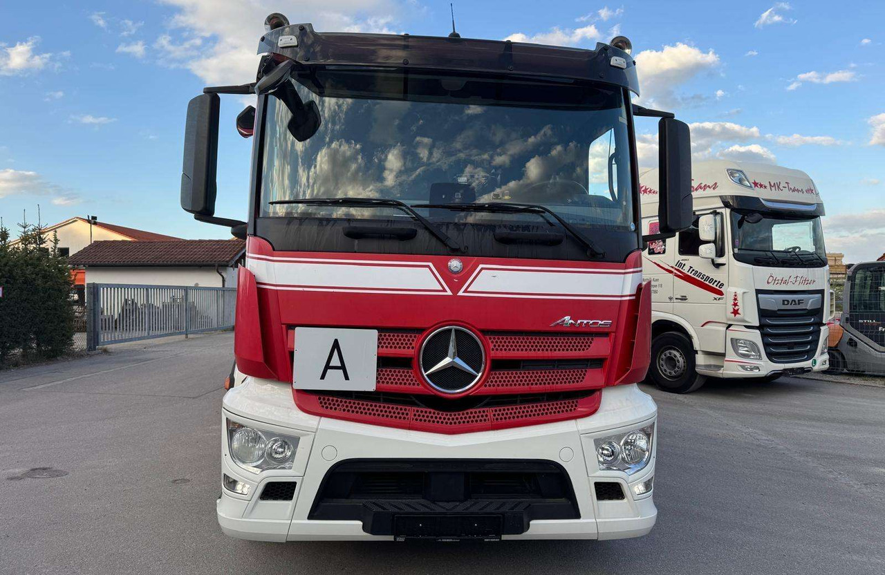 Mercedes-Benz Antos 35 40 - Мусоровоз: фото 2 Mercedes-Benz Antos 35 40 - Мусоровоз: фото 2