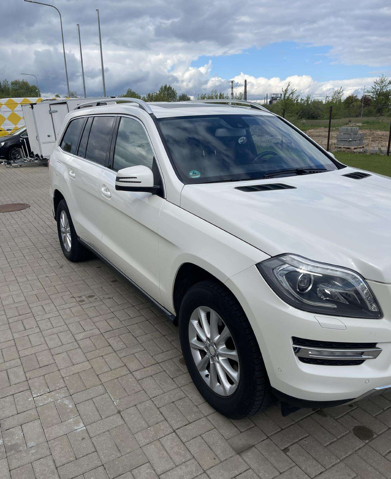 Mercedes-Benz GL350 - Внедорожник: фото 2 Mercedes-Benz GL350 - Внедорожник: фото 2