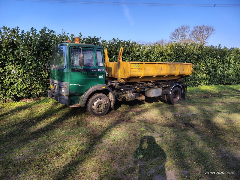 DAF 1300 - Грузовик-контейнеровоз/ Сменный кузов: фото 2 DAF 1300 - Грузовик-контейнеровоз/ Сменный кузов: фото 2
