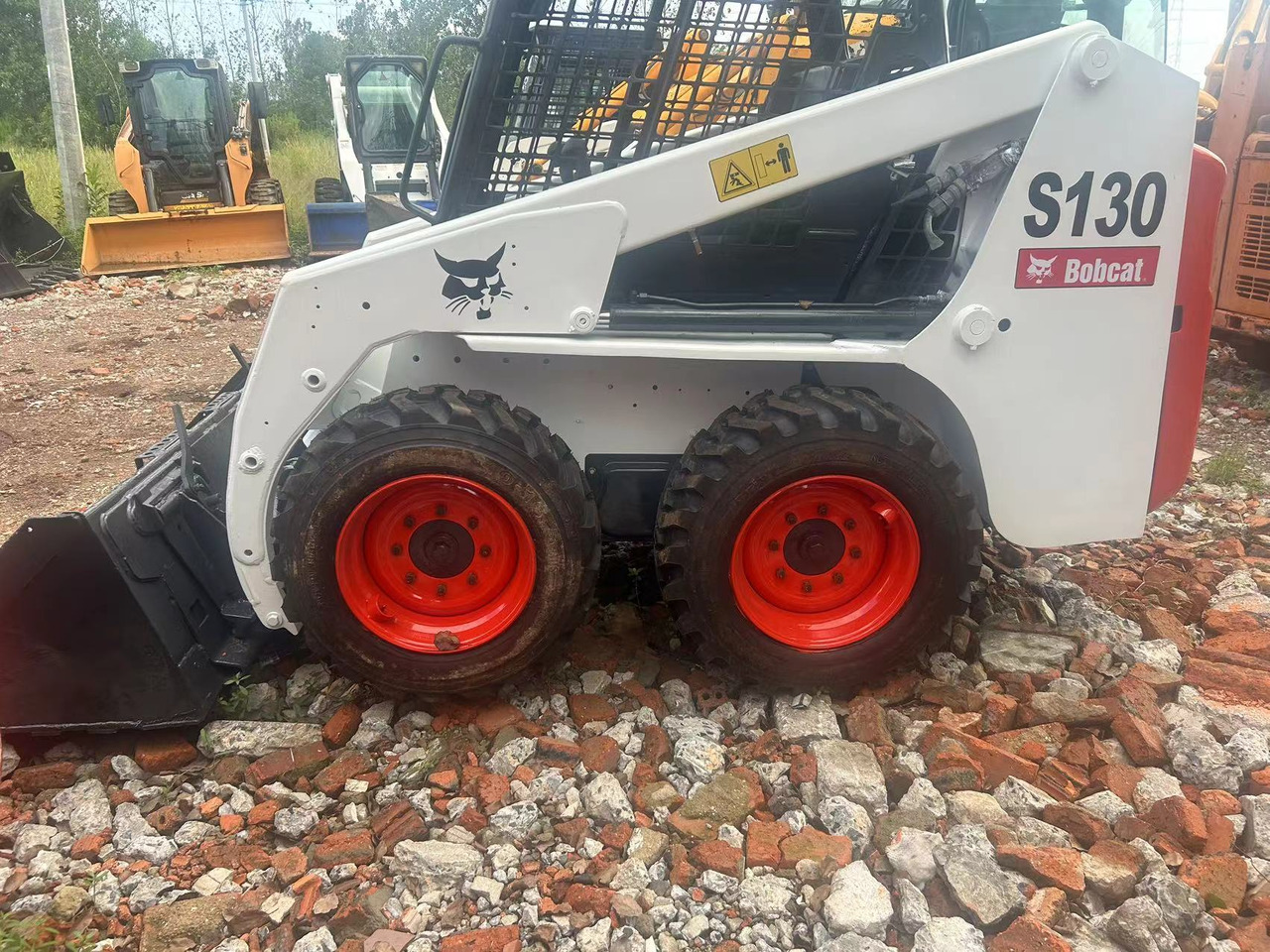 BOBCAT S130 skid steer loader Mining/Agriculture/Urban Construction - Мини-погрузчик с бортовым поворотом: фото 3 BOBCAT S130 skid steer loader Mining/Agriculture/Urban Construction - Мини-погрузчик с бортовым поворотом: фото 3