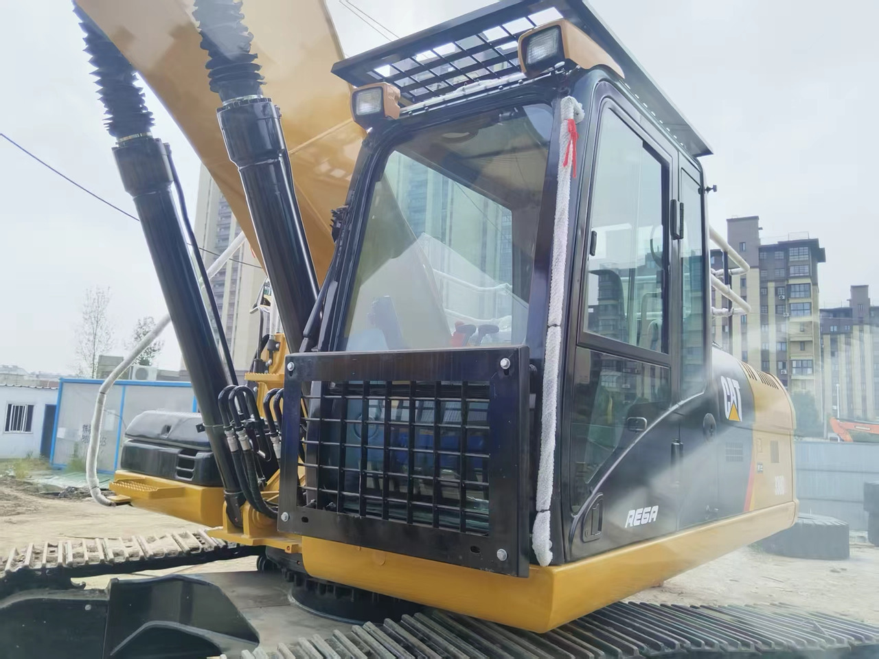 CATERPILLAR 330DL - Гусеничный экскаватор: фото 3 CATERPILLAR 330DL - Гусеничный экскаватор: фото 3