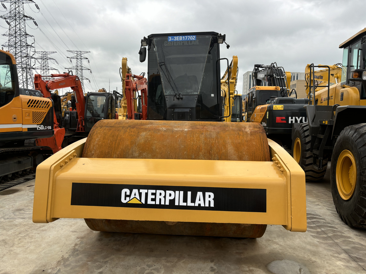 CATERPILLAR CS76 road roller Road construction - Дорожный каток: фото 1 CATERPILLAR CS76 road roller Road construction - Дорожный каток: фото 1