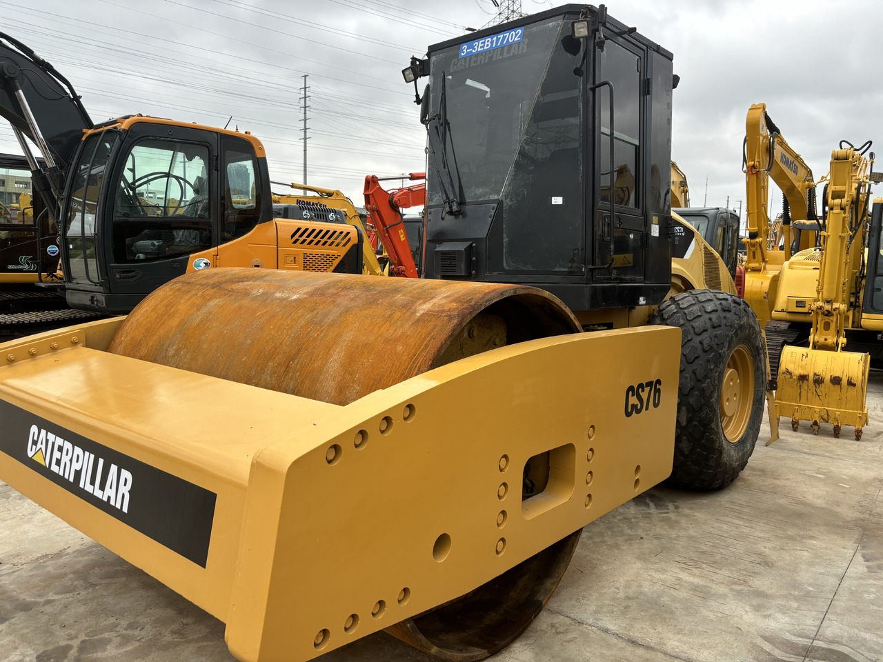 CATERPILLAR CS76 road roller Road construction - Дорожный каток: фото 2 CATERPILLAR CS76 road roller Road construction - Дорожный каток: фото 2