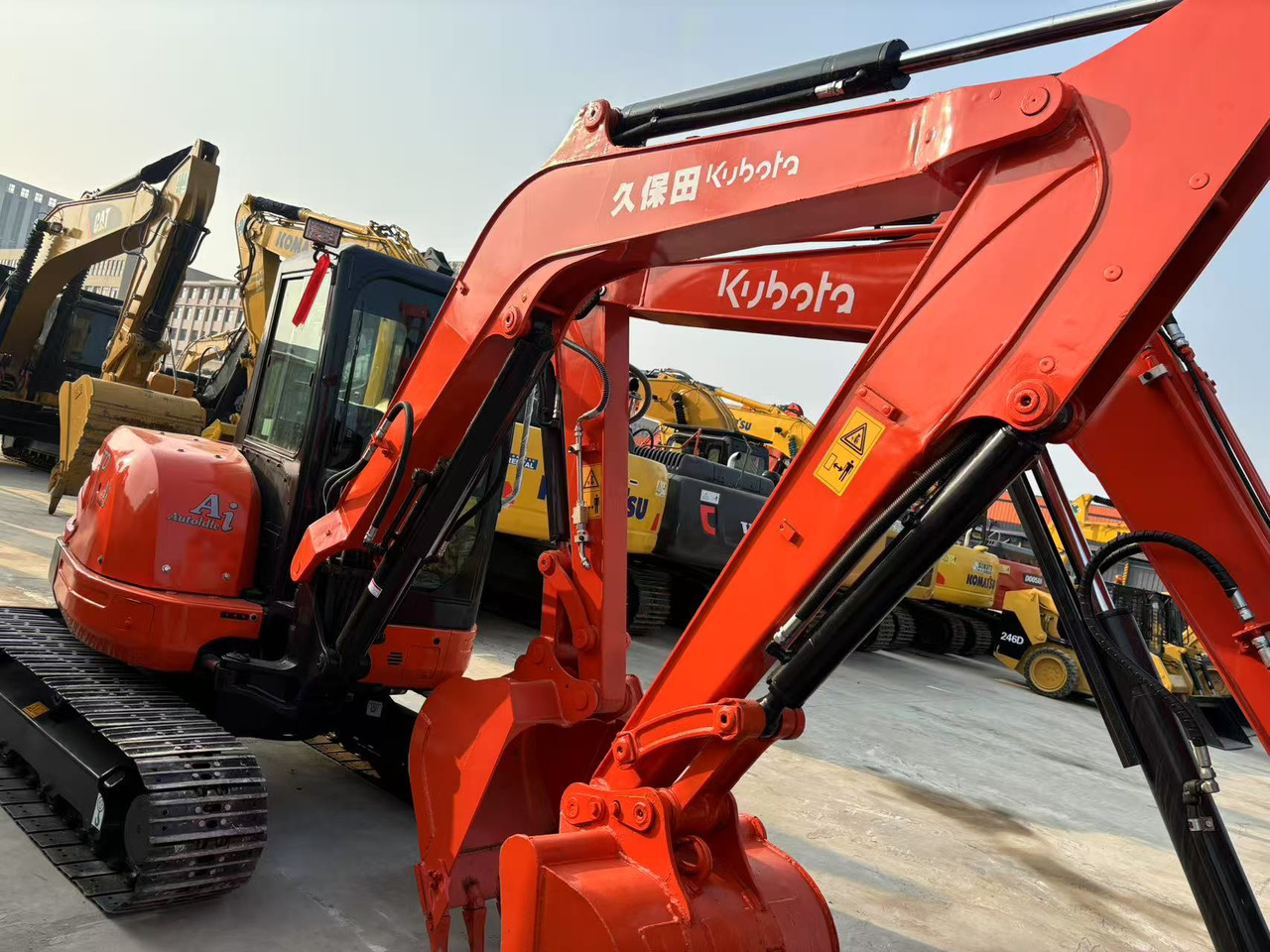 KUBOTA 6 ton mini excavator japan brand original - Мини-экскаватор: фото 1 KUBOTA 6 ton mini excavator japan brand original - Мини-экскаватор: фото 1