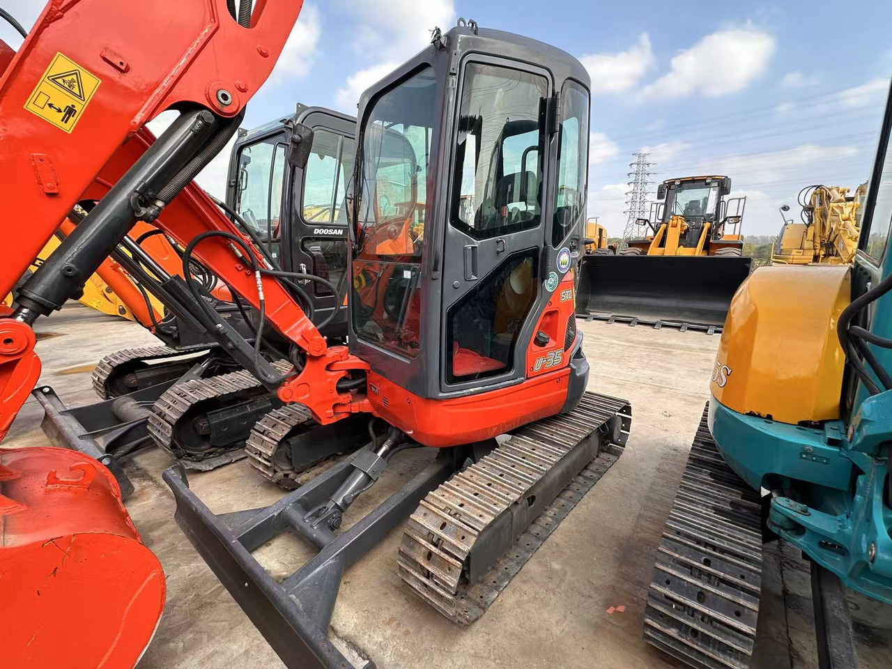 KUBOTA u35-5 japan brand mini excavator kubota Small home farm - Мини-экскаватор: фото 1 KUBOTA u35-5 japan brand mini excavator kubota Small home farm - Мини-экскаватор: фото 1